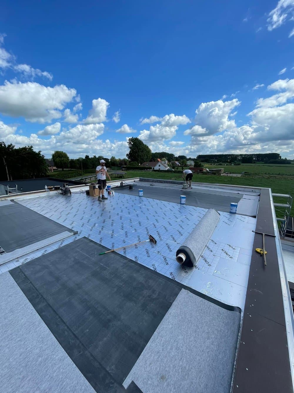 Dakwerken D'hooge team aan het werk